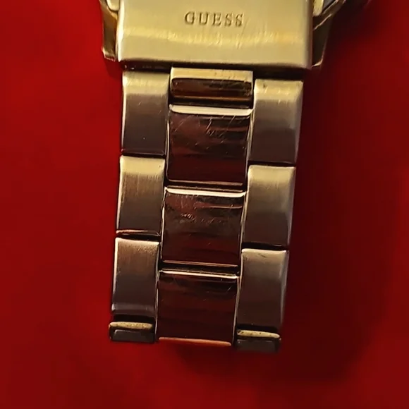 Men's Guess Watch - Picture 9 of 13